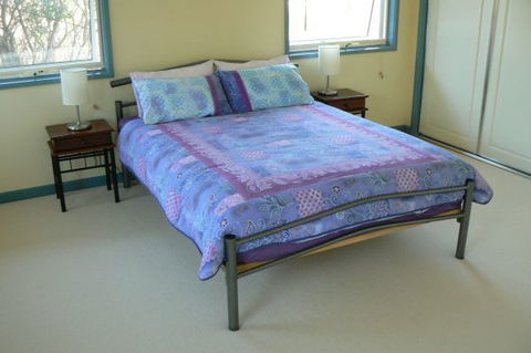 Sandy Point Beach Escape - Accommodation Newcastle 5