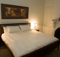 Sabina on Little Myers - Accommodation Newcastle
