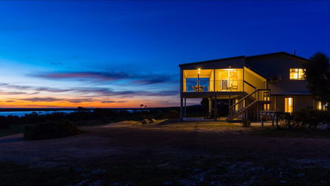 Southern Ocean Lookout - Accommodation Newcastle 0