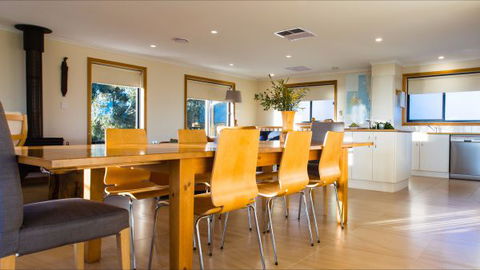 Southern Ocean Lookout - Accommodation Newcastle 5