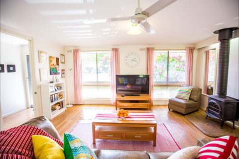 Tessies House - Accommodation Newcastle 2
