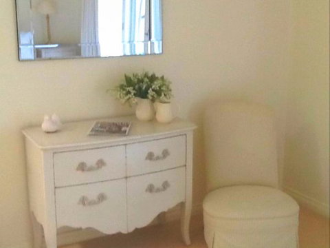 Via Bella Vista - Accommodation Newcastle 4