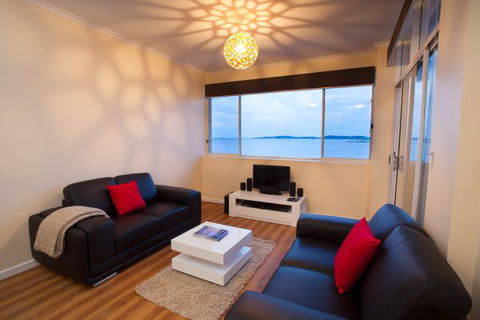 Waterscape Holiday Apartment - Accommodation Newcastle 0