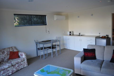 Warrakilla - Accommodation Newcastle 3