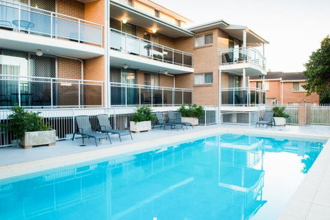 Copacabana Shores - Accommodation Newcastle 4