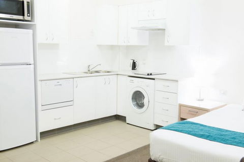 Copacabana Shores - Accommodation Newcastle 7