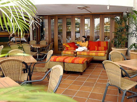 Australis Sovereign Hotel - Accommodation Newcastle 2