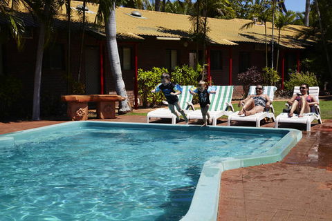Bayside Holiday Apartments - Accommodation Newcastle 4