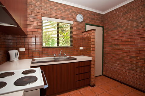 Bayside Holiday Apartments - Accommodation Newcastle 6