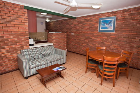 Bayside Holiday Apartments - Accommodation Newcastle 7