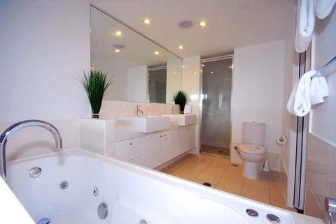 Beaches On Lammermoor Apartments - Accommodation Newcastle 2