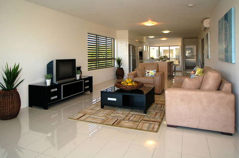 Beaches On Lammermoor Apartments - Accommodation Newcastle 3