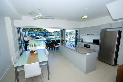 Beachside At Magnetic Harbour - Accommodation Newcastle 1
