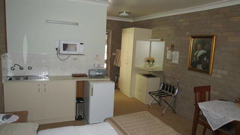Beachview Motel - Accommodation Newcastle 3