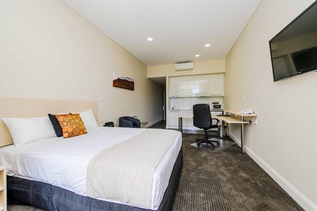 Hawker ACT Accommodation Newcastle