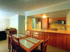 Bila Vista Holiday Apartments - Accommodation Newcastle 3