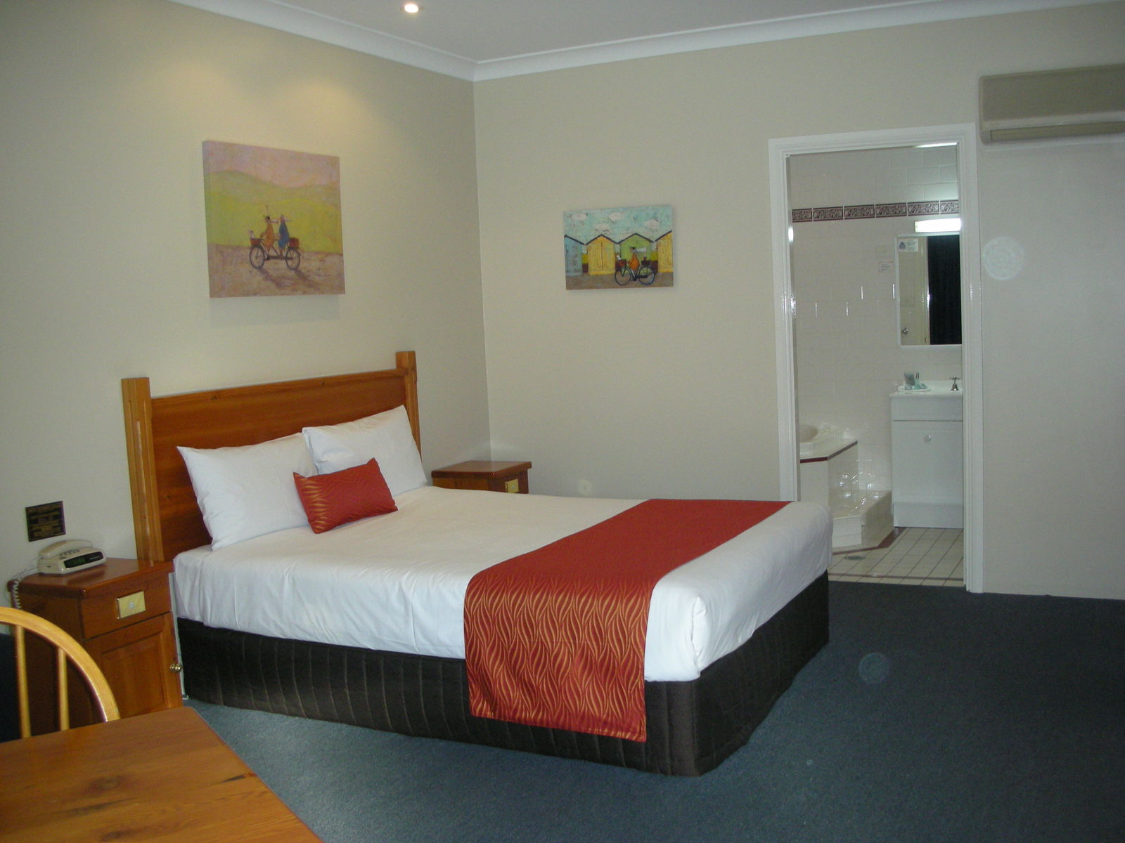 Cowra NSW Accommodation Newcastle