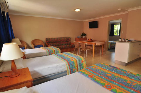 Browns At Broadbeach - Accommodation Newcastle 7