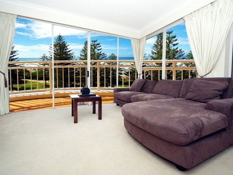 Burleigh Mediterranean Resort - Accommodation Newcastle 0