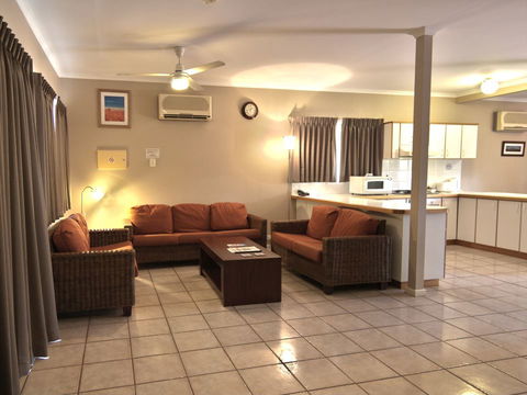 Cable Beachside Villas - Accommodation Newcastle 0