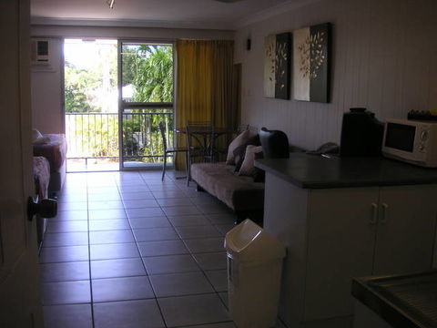 Cairns Holiday Lodge - Accommodation Newcastle 3
