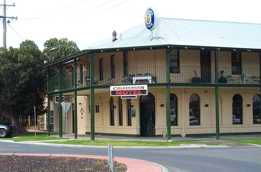 Caledonian Hotel Motel Echuca - Accommodation Newcastle 5