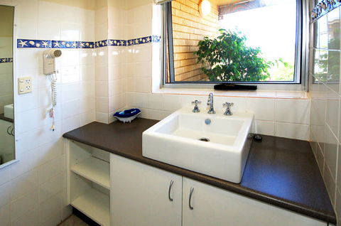 Caribbean Motel - Accommodation Newcastle 1