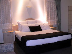 Charles Rasp Motor Inn - Accommodation Newcastle 1