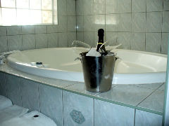 Charles Rasp Motor Inn - Accommodation Newcastle 2