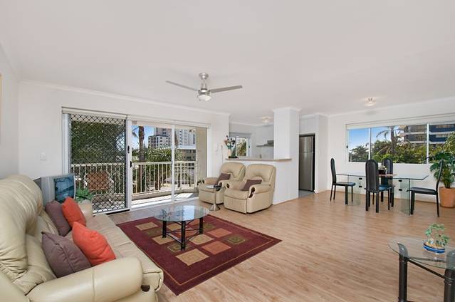 Main Beach QLD Accommodation Newcastle