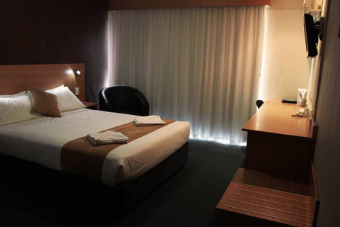 Ciloms Airport Lodge - Accommodation Newcastle 2
