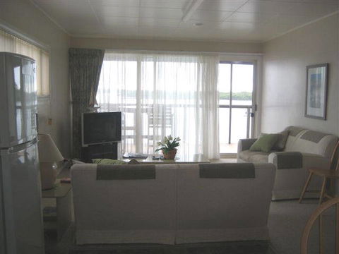 Coral Tree Lodge Tourist Park - Accommodation Newcastle 0