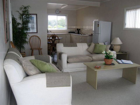 Coral Tree Lodge Tourist Park - Accommodation Newcastle 1