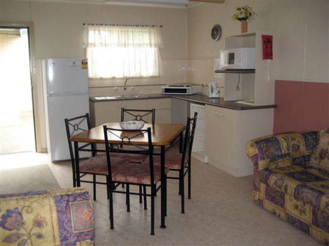 Coral Tree Lodge Tourist Park - Accommodation Newcastle 2