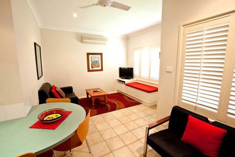 Country Apartments - Accommodation Newcastle 0