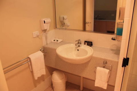 Country Roads Motor Inn - Gayndah - Accommodation Newcastle 1