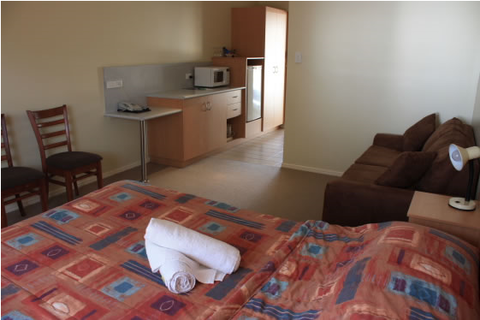 Country Roads Motor Inn - Gayndah - Accommodation Newcastle 4