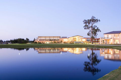 Crowne Plaza Hunter Valley - Accommodation Newcastle 0