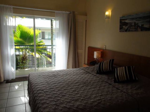 Crystal Garden Resort & Restaurant - Accommodation Newcastle 2