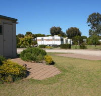 Cummins Community Caravan Park - Accommodation Newcastle