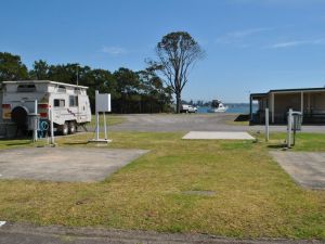 Coral Tree Lodge Tourist Park - Accommodation Newcastle 6