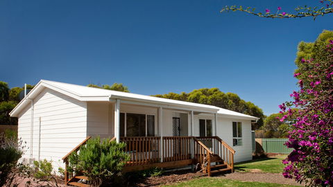 Vivonne Bay Holiday House - Accommodation Newcastle 0