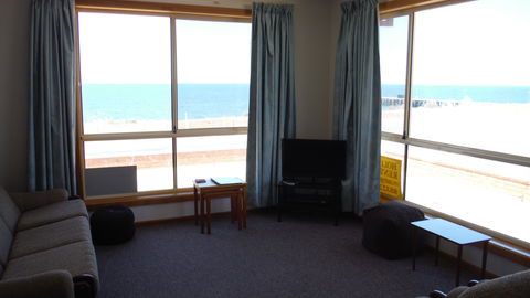 Gulf View - Accommodation Newcastle 0