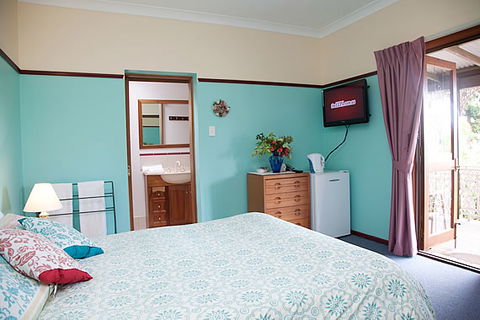 Flaxton Country Lodge Motel QLD P/L - Accommodation Newcastle 0