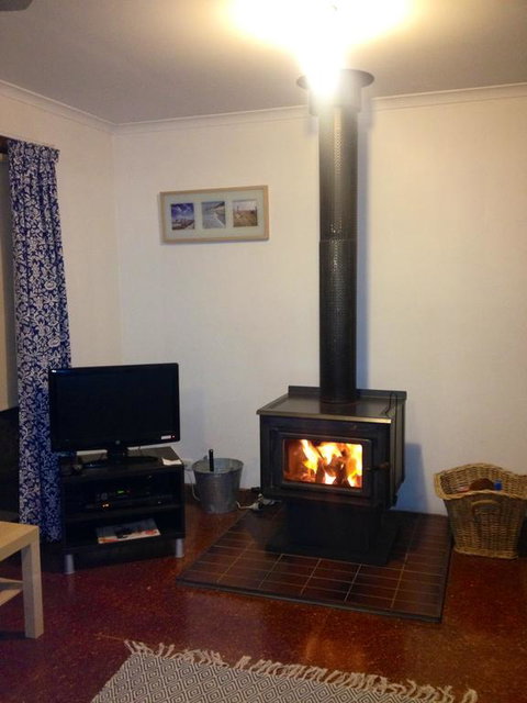 Fareview Beach House - Accommodation Newcastle 2