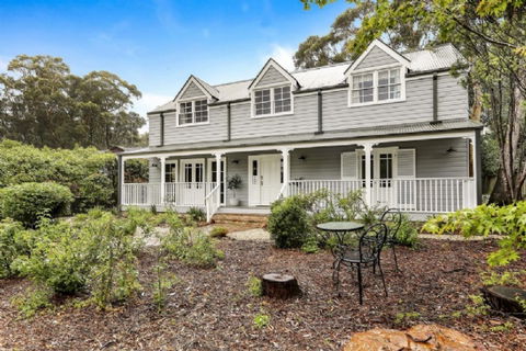 Lavender Manor And Majestic - Accommodation Newcastle 10