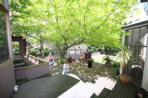 Lavender Manor And Majestic - Accommodation Newcastle 2
