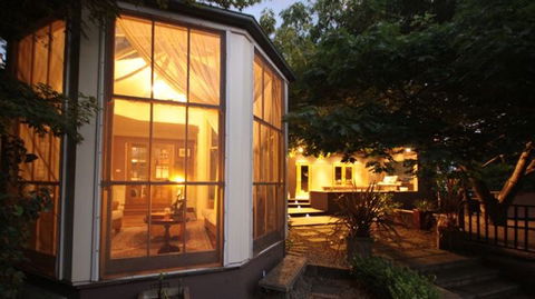 Lavender Manor And Majestic - Accommodation Newcastle 3
