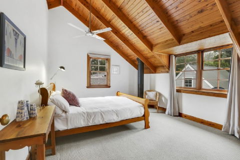 Lavender Manor And Majestic - Accommodation Newcastle 4