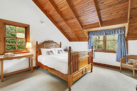 Lavender Manor And Majestic - Accommodation Newcastle 6